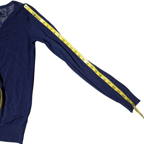 Women's Navy Blue Lace Back Cardigan Button Front XL Laps - Picture 12 of 13